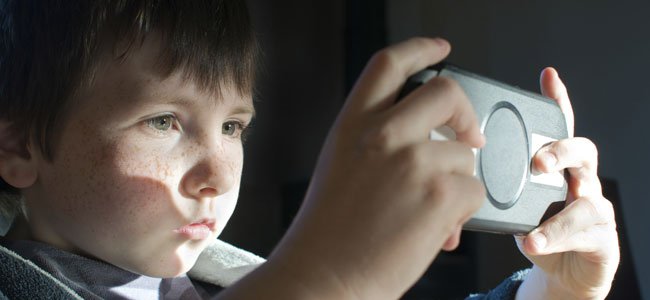 ADICCIÓN A NUEVAS TECNOLOGÍAS:“MI HIJO PASA DEMASIADO TIEMPO JUGANDO A LOS&nbsp;VIDEOJUEGOS»